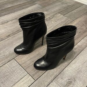 Charles David soft leather Black Ankle Boots size 6